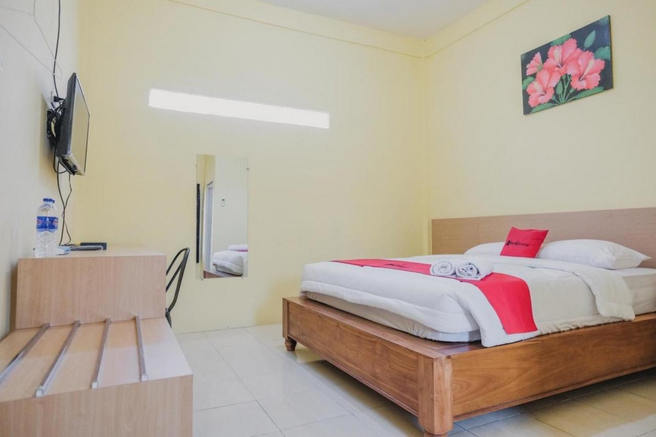 فندق Reddoorz Near Rs Imanuel Lampung باندار لامبونغ المظهر الخارجي الصورة