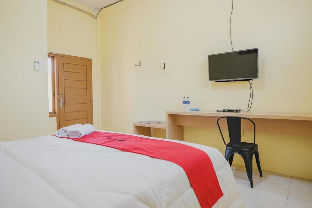 فندق Reddoorz Near Rs Imanuel Lampung باندار لامبونغ المظهر الخارجي الصورة